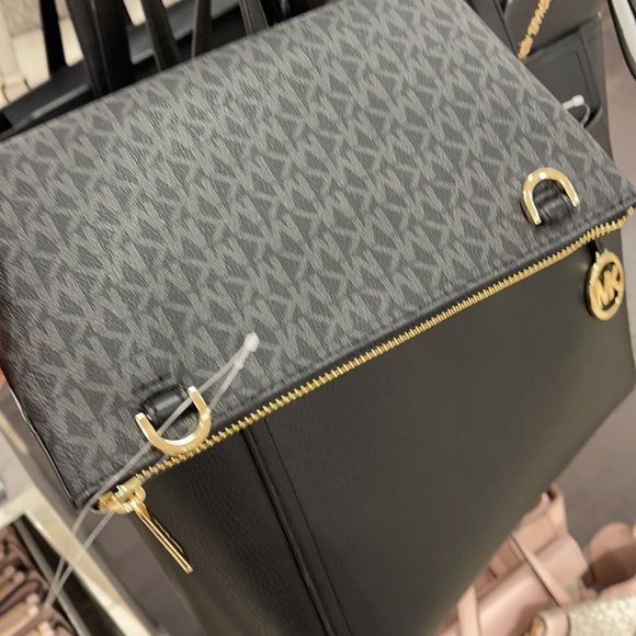 Michael Kors Maisie Large Pebbled Leather 3-in-1 Tote Bag - Picture 6 of 16